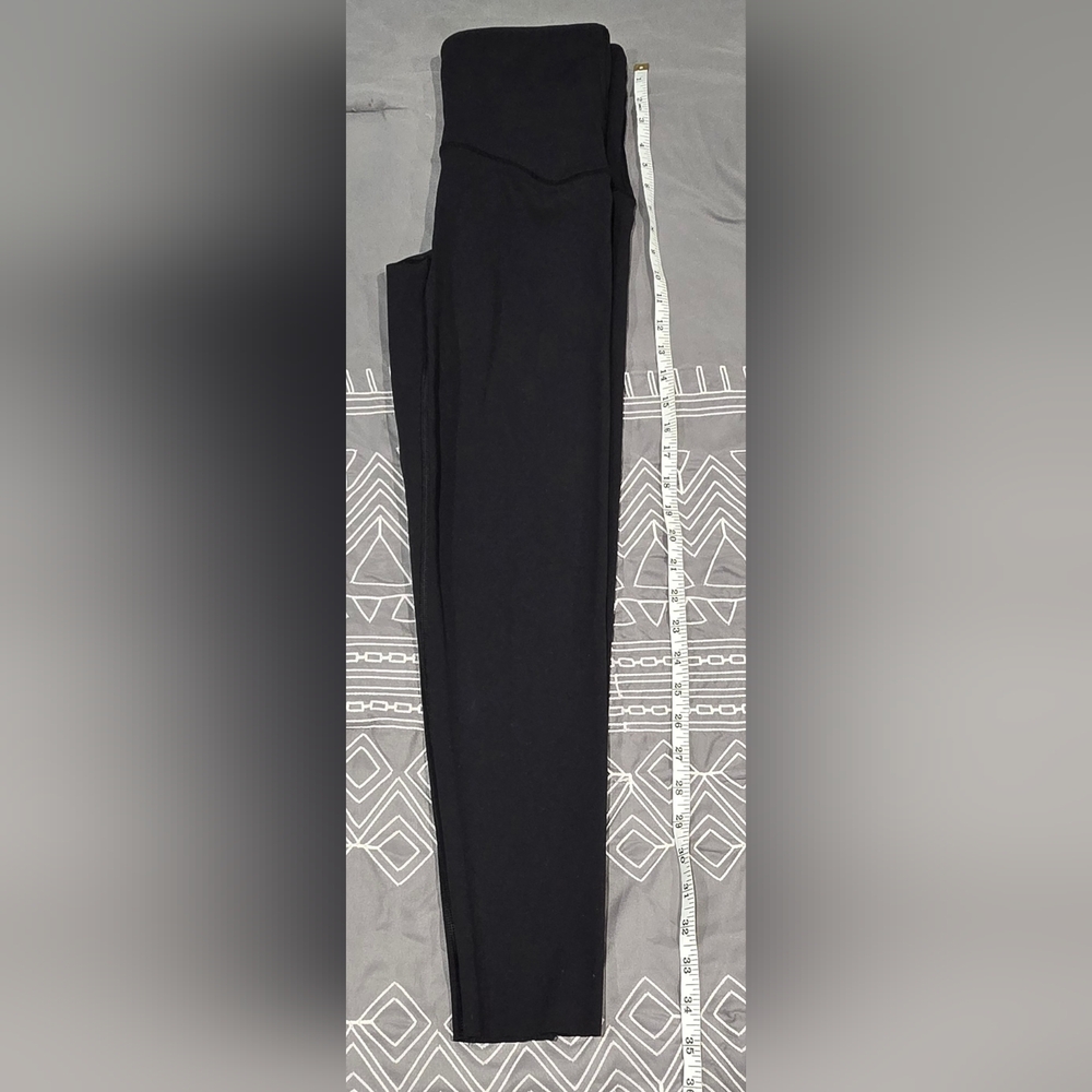 SOLD!!!!!  SPANX Black High Waisted Leggings Size Medium - Picture 2 of 8